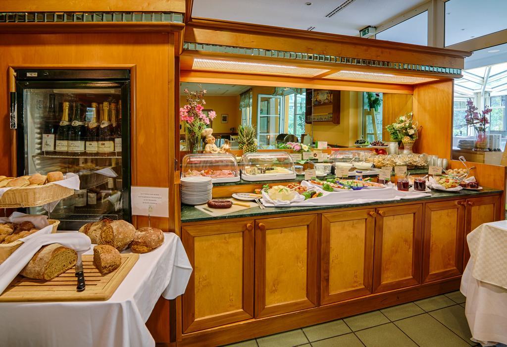 Flair Hotel Reuner Цоссен Экстерьер фото