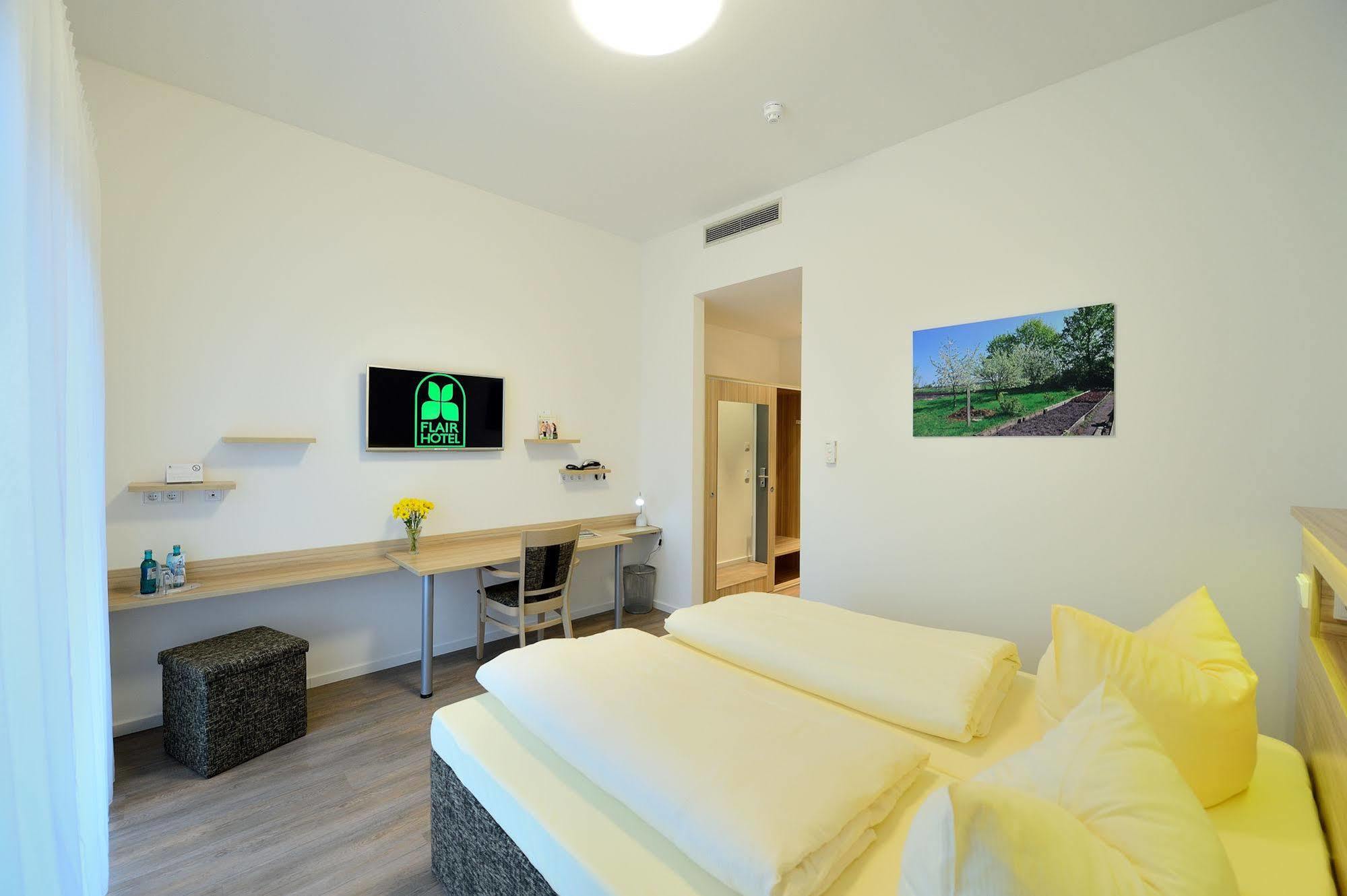 Flair Hotel Reuner Цоссен Экстерьер фото