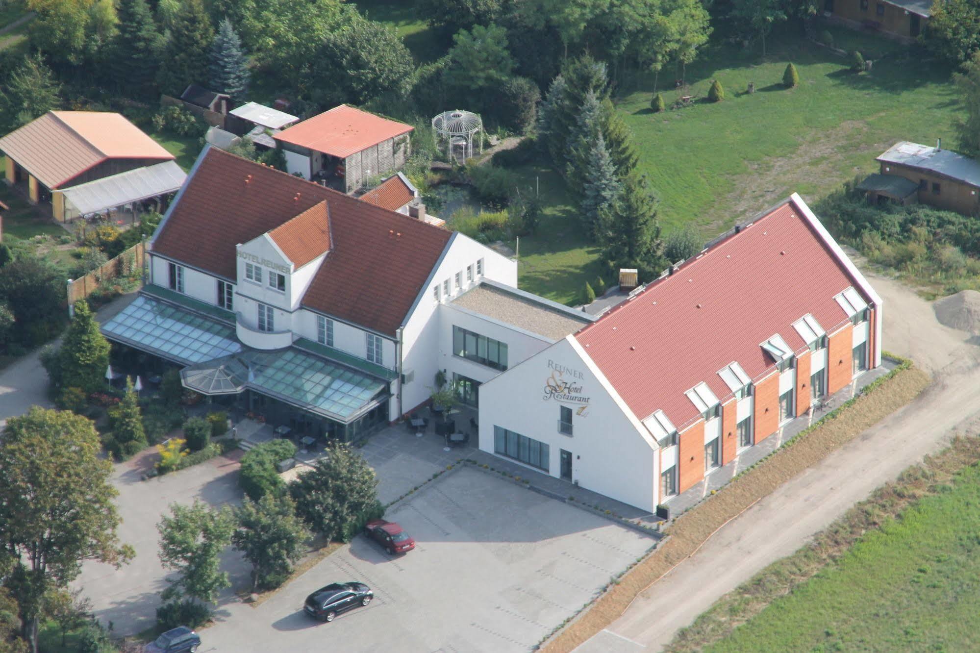 Flair Hotel Reuner Цоссен Экстерьер фото